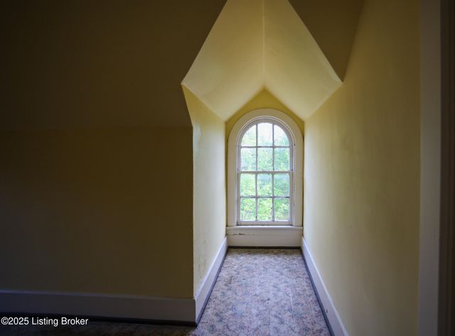 1722 Windsor Pl, Louisville, KY 40204