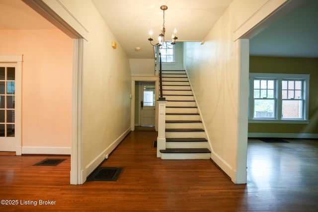 1722 Windsor Pl, Louisville, KY 40204