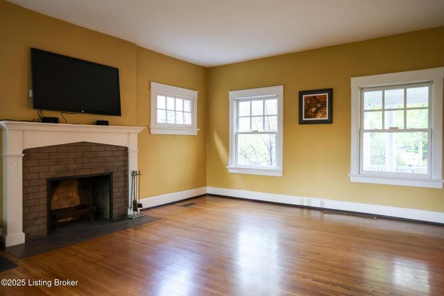 1722 Windsor Pl, Louisville, KY 40204