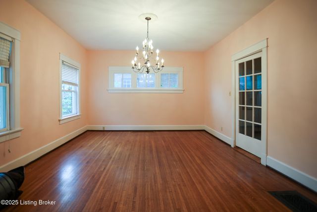 1722 Windsor Pl, Louisville, KY 40204