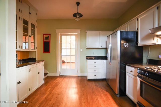 1722 Windsor Pl, Louisville, KY 40204