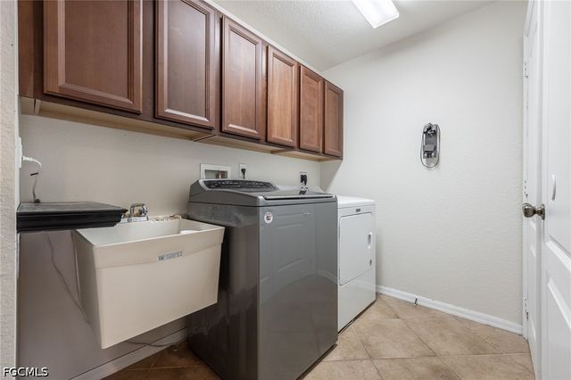 8724 Banyan Bay BLVD, Fort Myers, FL 33908