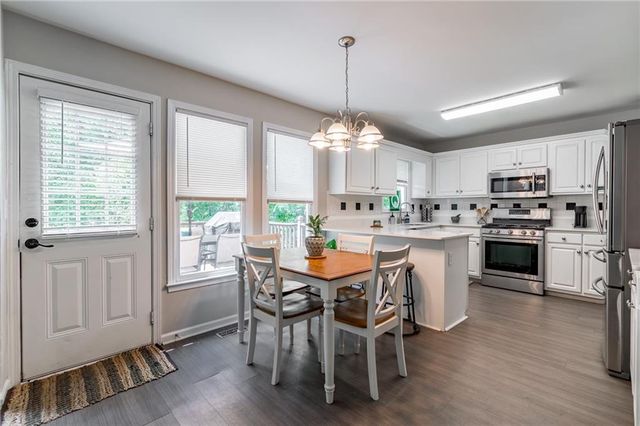 1800 Hazy Glen Court NW, Acworth, GA 30102