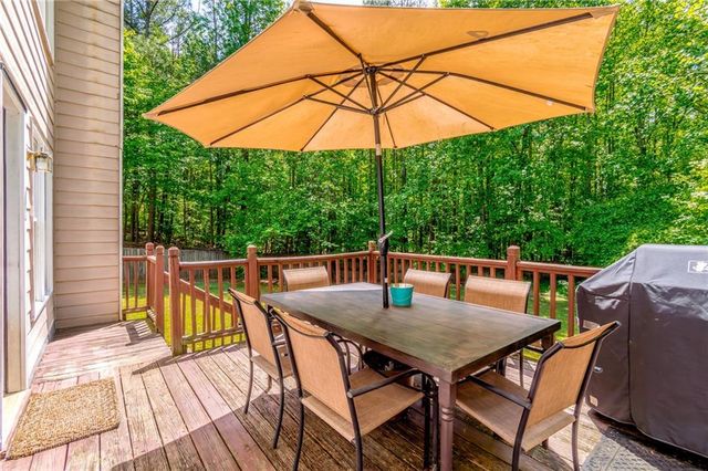 1800 Hazy Glen Court NW, Acworth, GA 30102