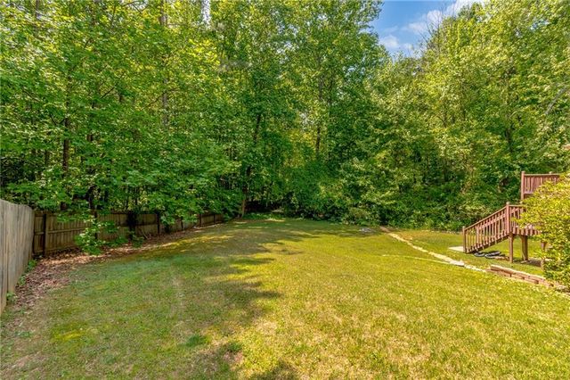 1800 Hazy Glen Court NW, Acworth, GA 30102
