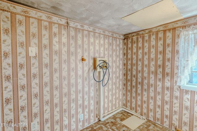 158 Stiles Rd, Madisonville, TN 37354