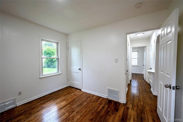13680 Borgman Street, Oak Park, MI 48237