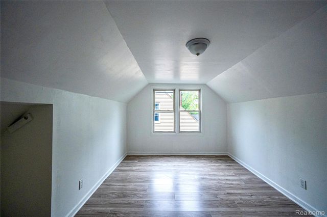 13680 Borgman Street, Oak Park, MI 48237