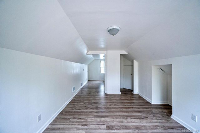13680 Borgman Street, Oak Park, MI 48237