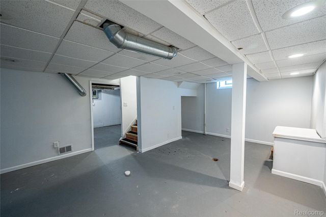 13680 Borgman Street, Oak Park, MI 48237