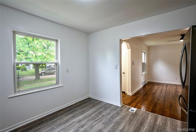 13680 Borgman Street, Oak Park, MI 48237