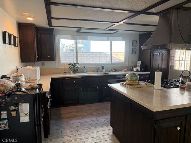 2864 W Monroe, Anaheim, CA 92801
