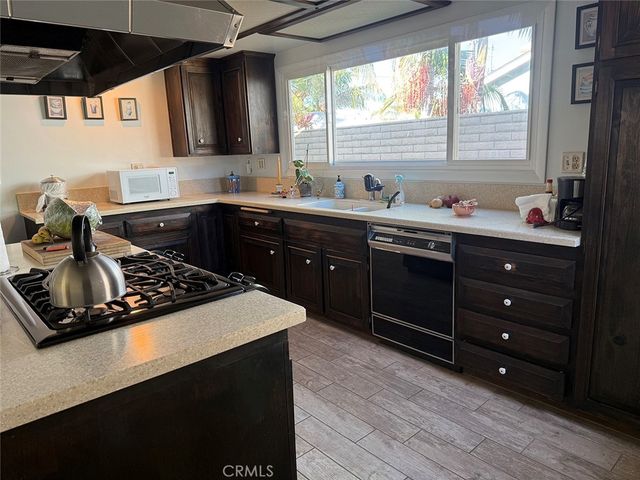 2864 W Monroe, Anaheim, CA 92801