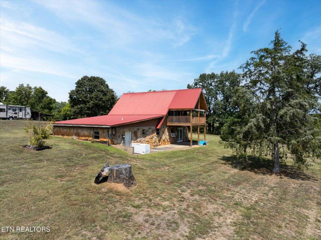 1222 Mini Huskey Rd, Maryville, TN 37801