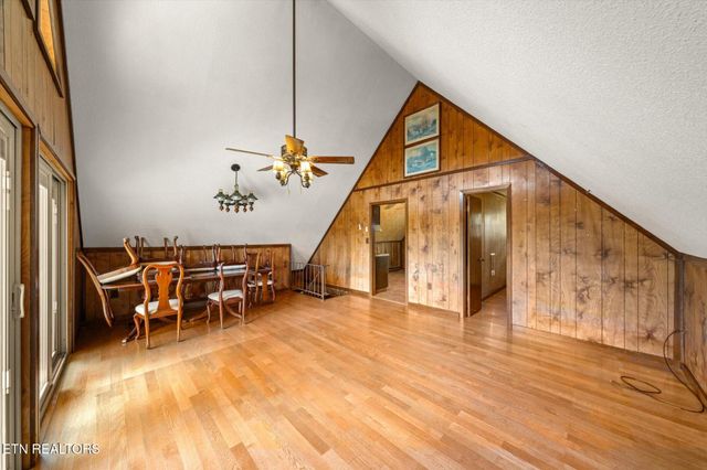 1222 Mini Huskey Rd, Maryville, TN 37801