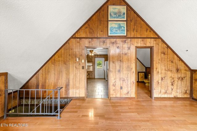 1222 Mini Huskey Rd, Maryville, TN 37801