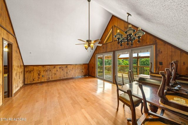 1222 Mini Huskey Rd, Maryville, TN 37801