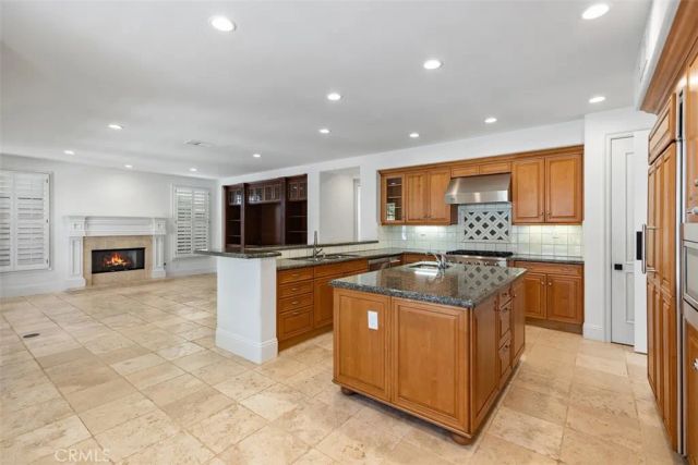 17 Colonial, Newport Beach, CA 92660