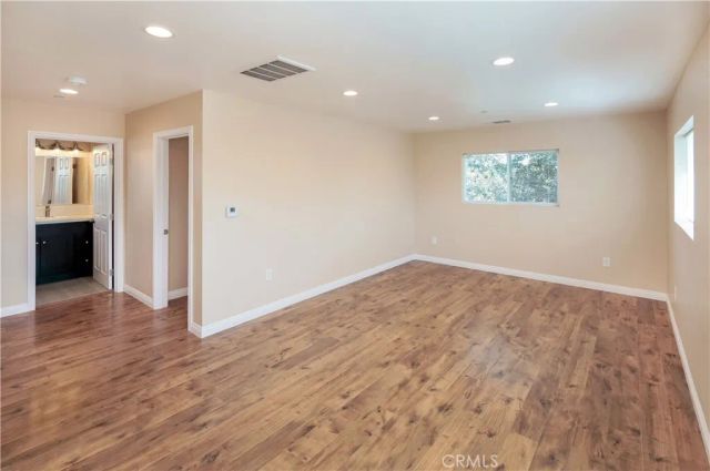 17134 Saticoy Street, Lake Balboa, CA 91406