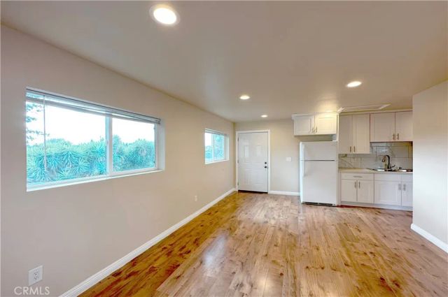 17134 Saticoy Street, Lake Balboa, CA 91406