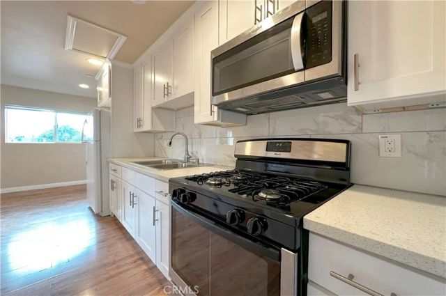 17134 Saticoy Street, Lake Balboa, CA 91406