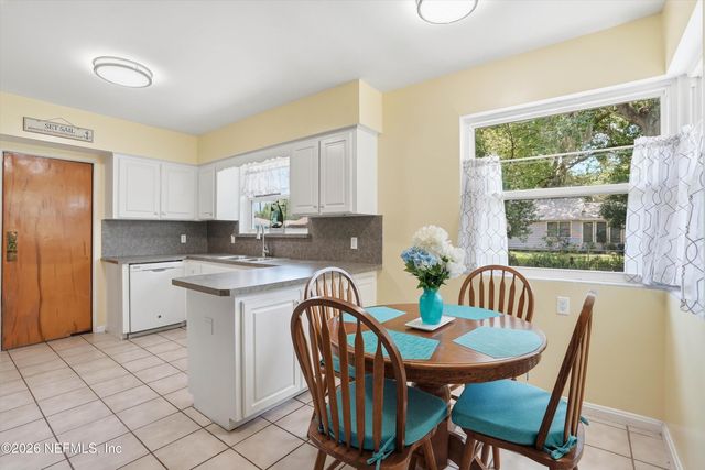 1426 GLENGARRY Road, Jacksonville, FL 32207