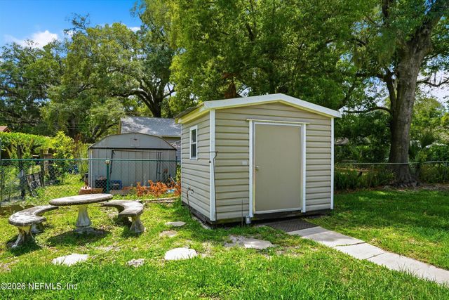 1426 GLENGARRY Road, Jacksonville, FL 32207