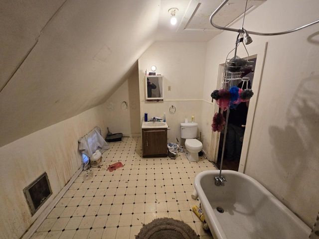 2848 N 19th STREET, Milwaukee, WI 53206