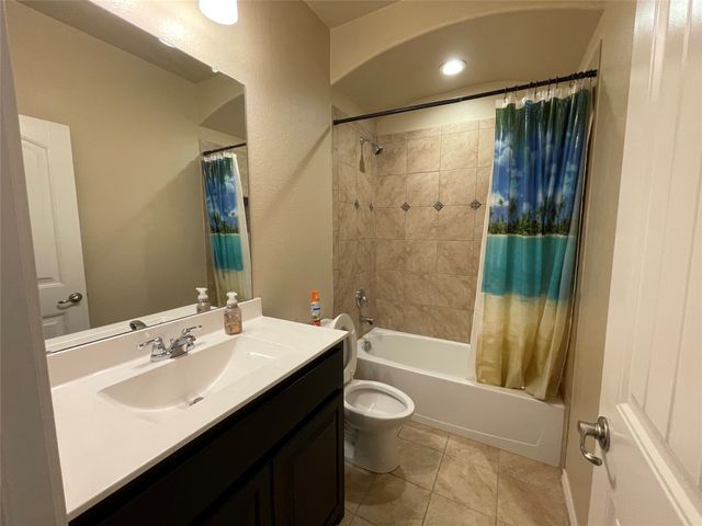 153 Creek Terrace Drive, Saginaw, TX 76131