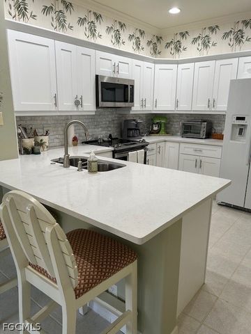 8840 Middlebrook DR, Fort Myers, FL 33908