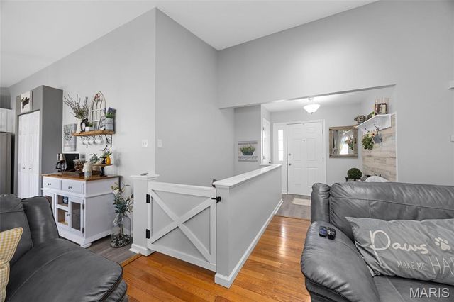 1239 Claycrest Drive, St Charles, MO 63304