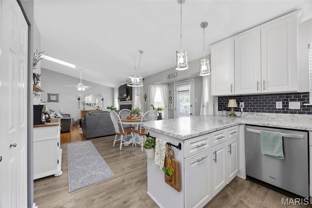 1239 Claycrest Drive, St Charles, MO 63304