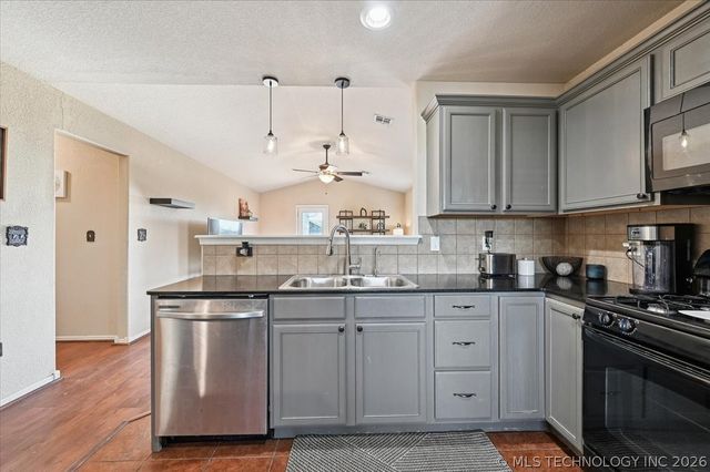 15148 E 108th Place N, Owasso, OK 74055