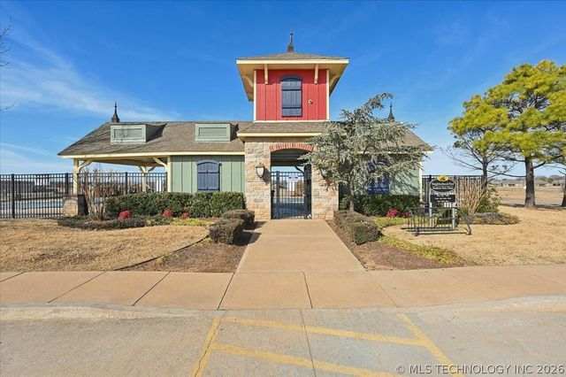 15148 E 108th Place N, Owasso, OK 74055