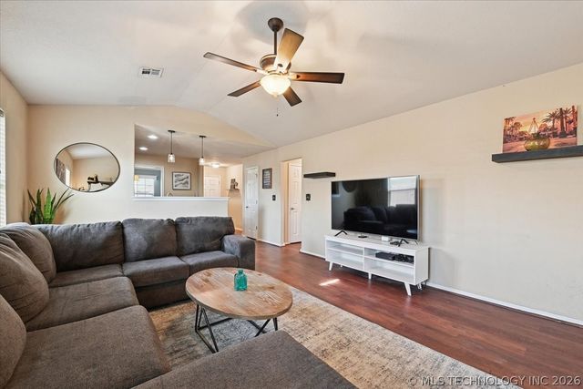 15148 E 108th Place N, Owasso, OK 74055