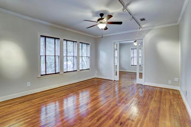 2127 Bartlett Street, Houston, TX 77098