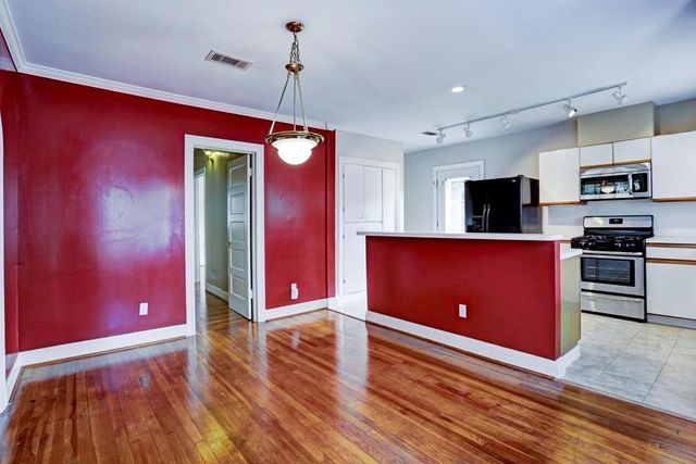 2127 Bartlett Street, Houston, TX 77098