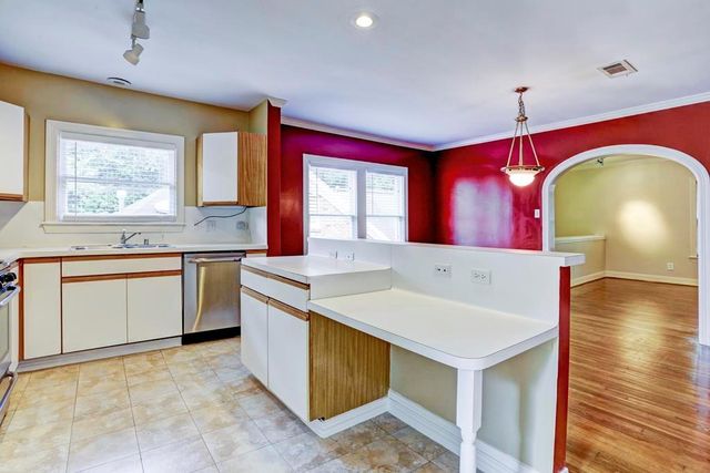 2127 Bartlett Street, Houston, TX 77098