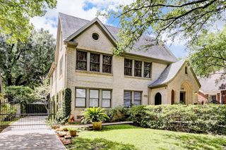 2127 Bartlett Street, Houston, TX 77098