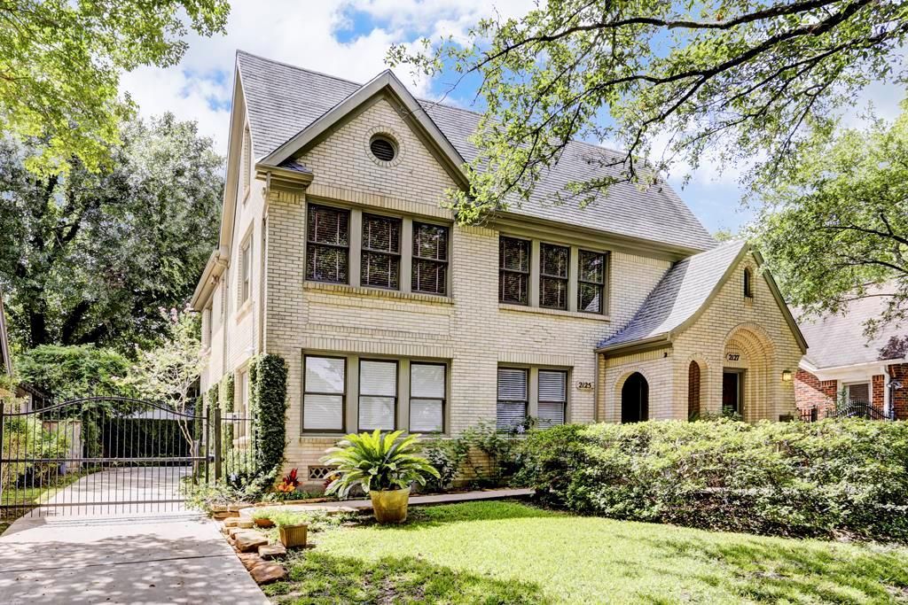 2127 Bartlett Street, Houston, TX 77098