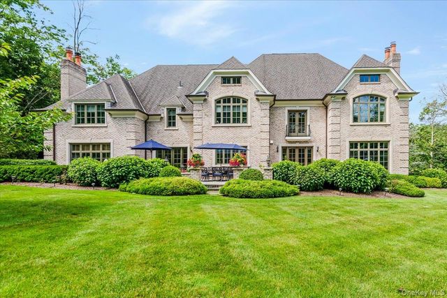 17 Plover Lane, Lloyd Harbor, NY 11743