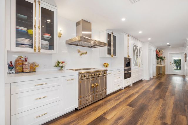 7400 W Lake Drive, Lake Clarke Shores, FL 33406