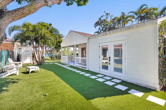 7400 W Lake Drive, Lake Clarke Shores, FL 33406