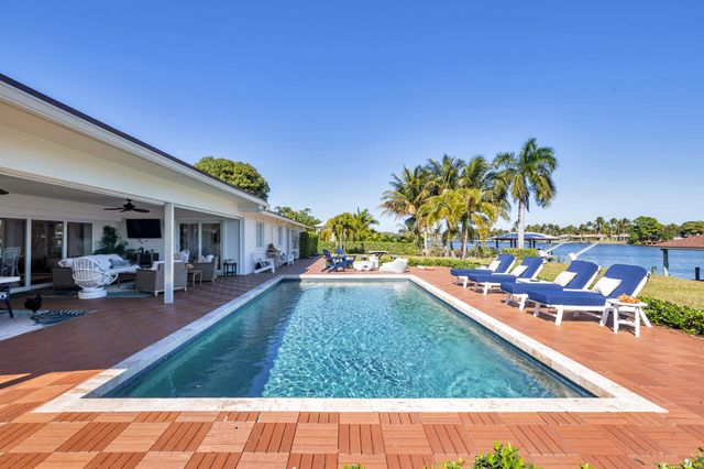 7400 W Lake Drive, Lake Clarke Shores, FL 33406