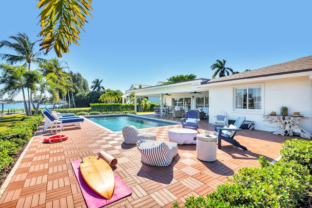 7400 W Lake Drive, Lake Clarke Shores, FL 33406