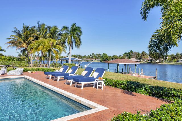 7400 W Lake Drive, Lake Clarke Shores, FL 33406