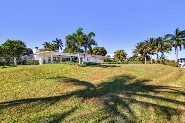 7400 W Lake Drive, Lake Clarke Shores, FL 33406