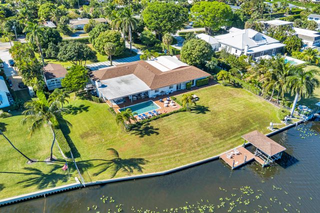 7400 W Lake Drive, Lake Clarke Shores, FL 33406