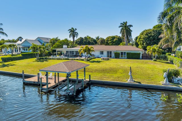 7400 W Lake Drive, Lake Clarke Shores, FL 33406