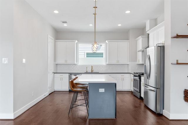 8320 Vista Bella Lane, Houston, TX 77055
